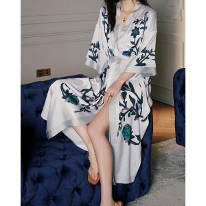 Light Luxury Satin Satin Pajamas With Three-Quarter Sleeves