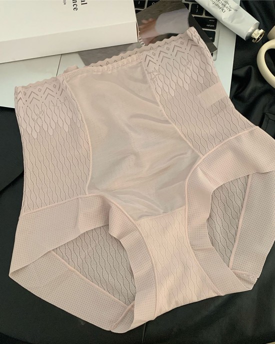 High-Waists, Low-Profile Panties