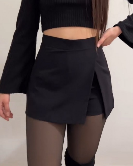 Front Slit Hip Shorts Skirt Front Slit Hip Shorts Skirt