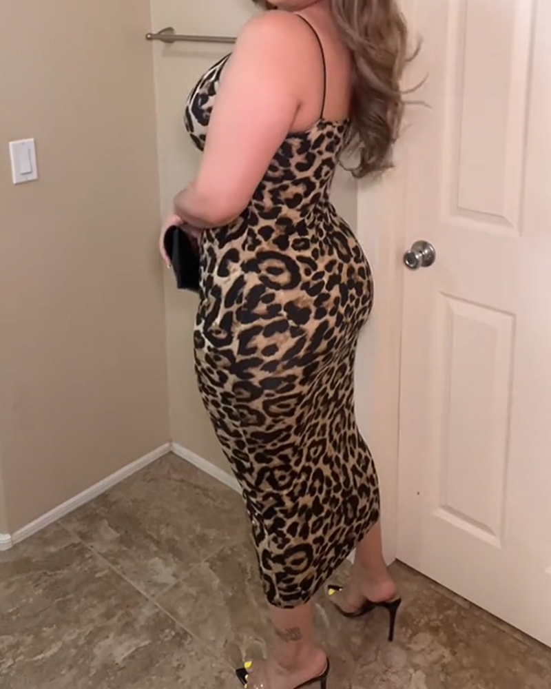 Fashionable And Sexy V-Neck Backless Printed Dress Fashionable And Sexy V-Neck Backless Printed Dress