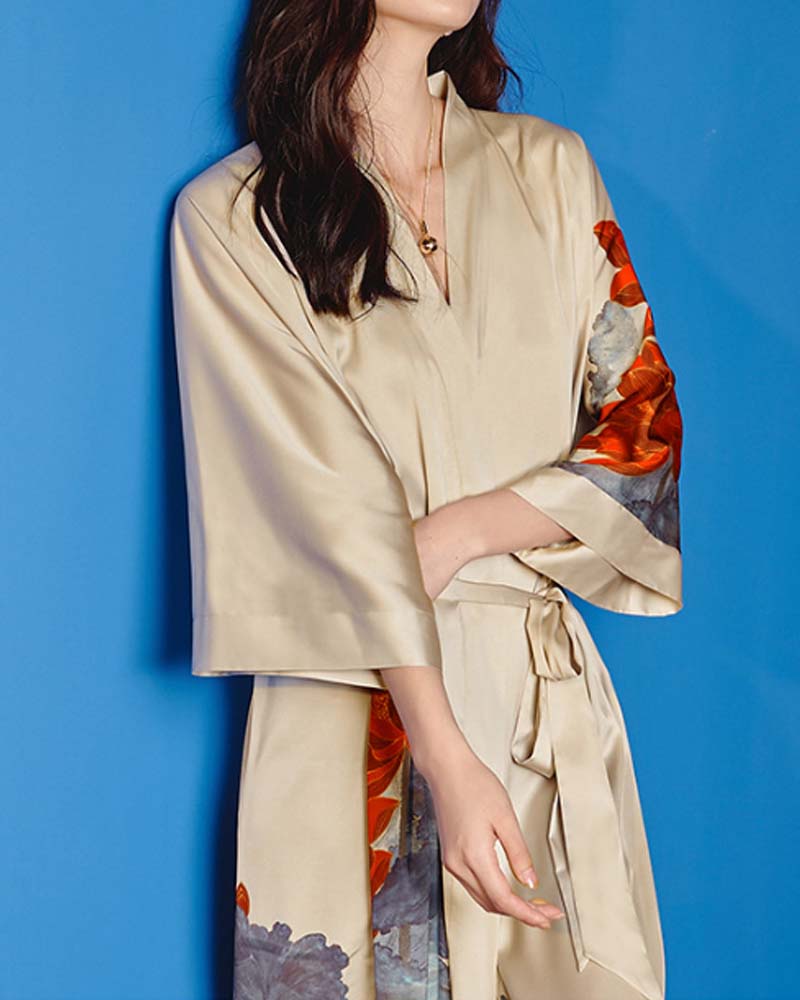 Light Luxury Satin Satin Pajamas With Three-Quarter Sleeves Light Luxury Satin Satin Pajamas With Three-Quarter Sleeves
