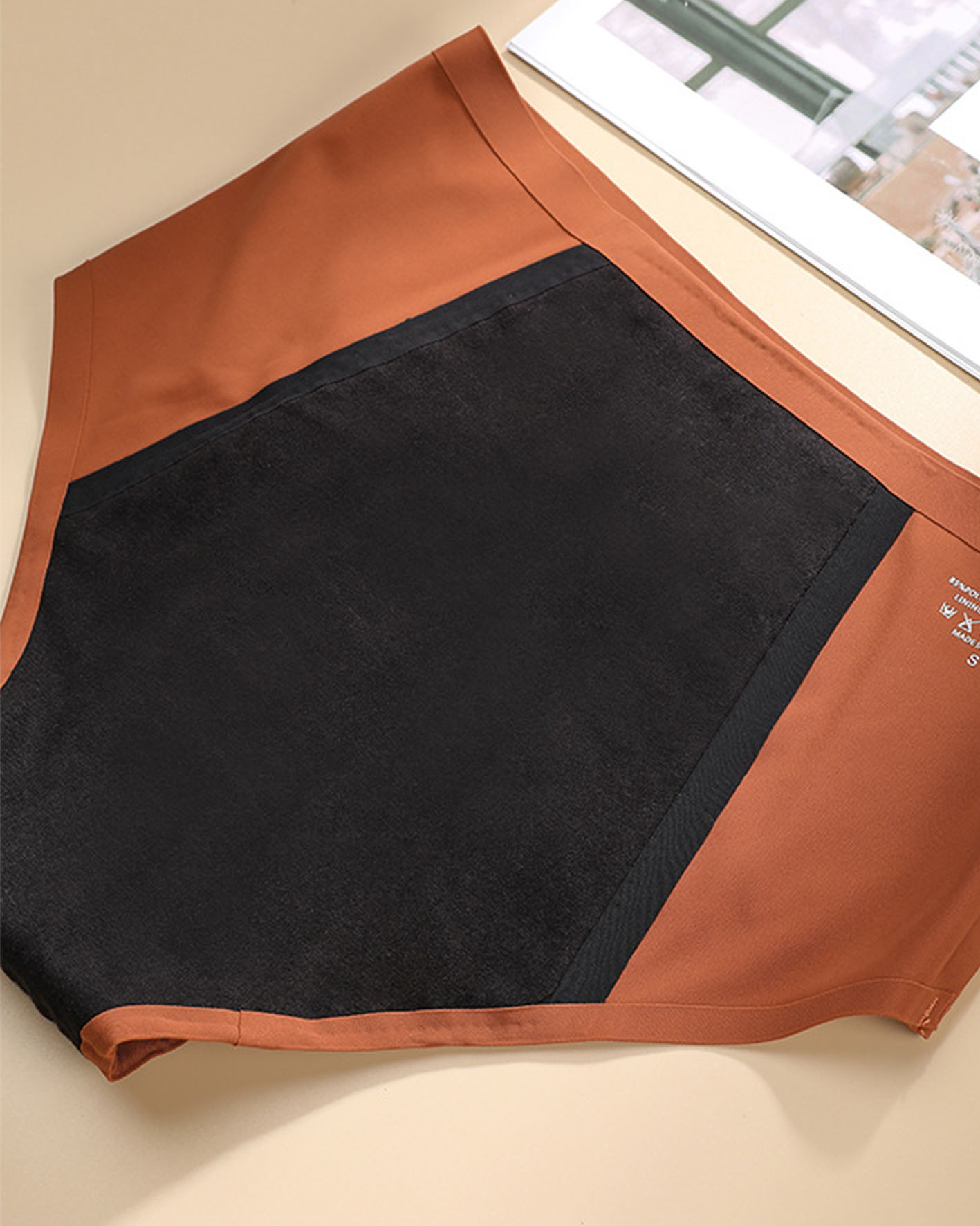 Highly Absorbent Seamless Leak-Proof Physiological Underwear Highly Absorbent Seamless Leak-Proof Physiological Underwear