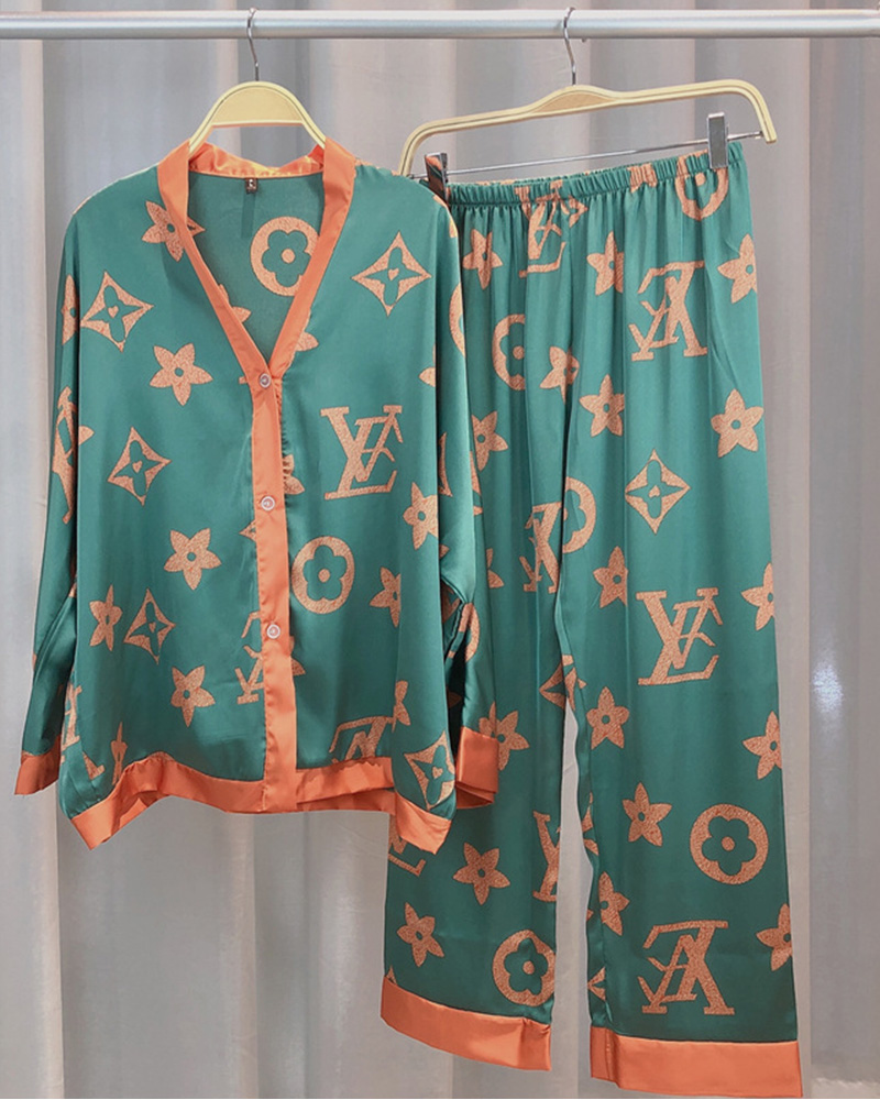 Imitation Silk Printed Pajamas Set Imitation Silk Printed Pajamas Set