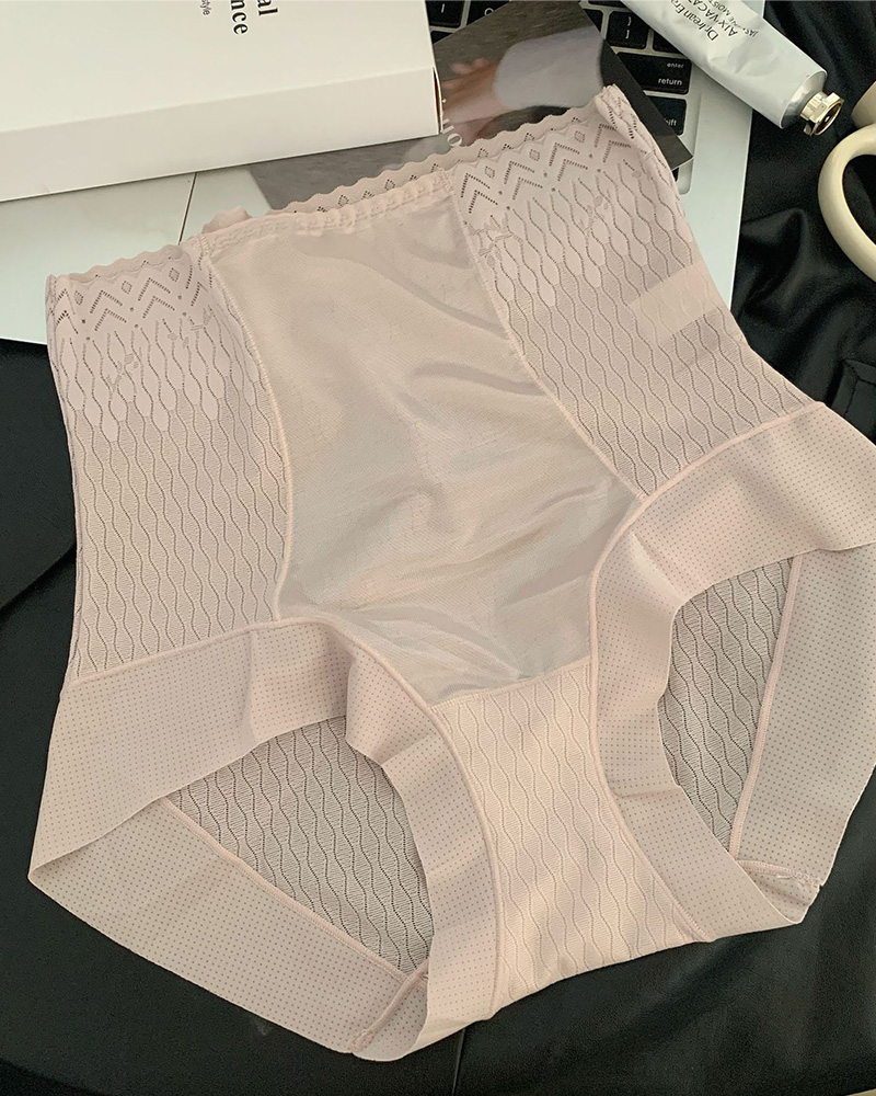 High-Waists, Low-Profile Panties High-Waists, Low-Profile Panties