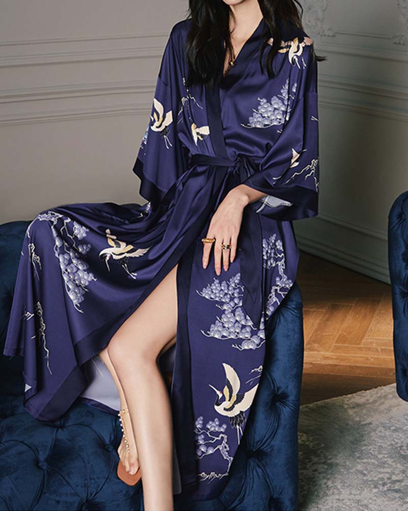 Light Luxury Satin Satin Pajamas With Three-Quarter Sleeves Light Luxury Satin Satin Pajamas With Three-Quarter Sleeves