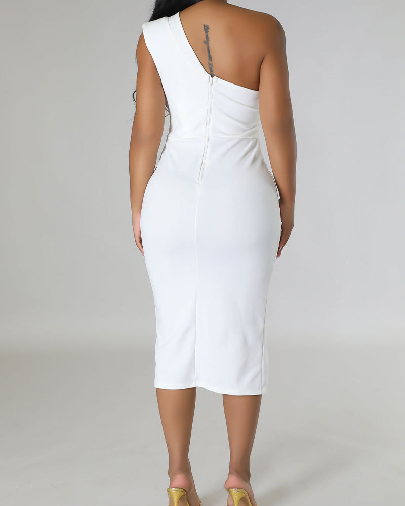 One-Shoulder Hip-Wrapped Slim Dress One-Shoulder Hip-Wrapped Slim Dress