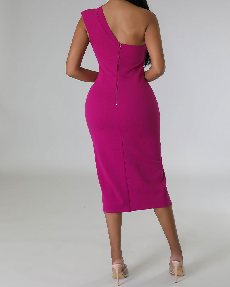 One-Shoulder Hip-Wrapped Slim Dress One-Shoulder Hip-Wrapped Slim Dress