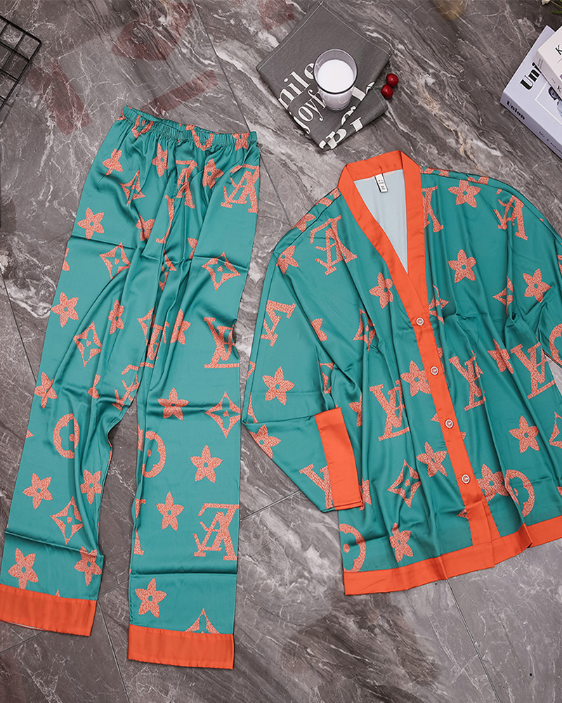 Imitation Silk Printed Pajamas Set Imitation Silk Printed Pajamas Set