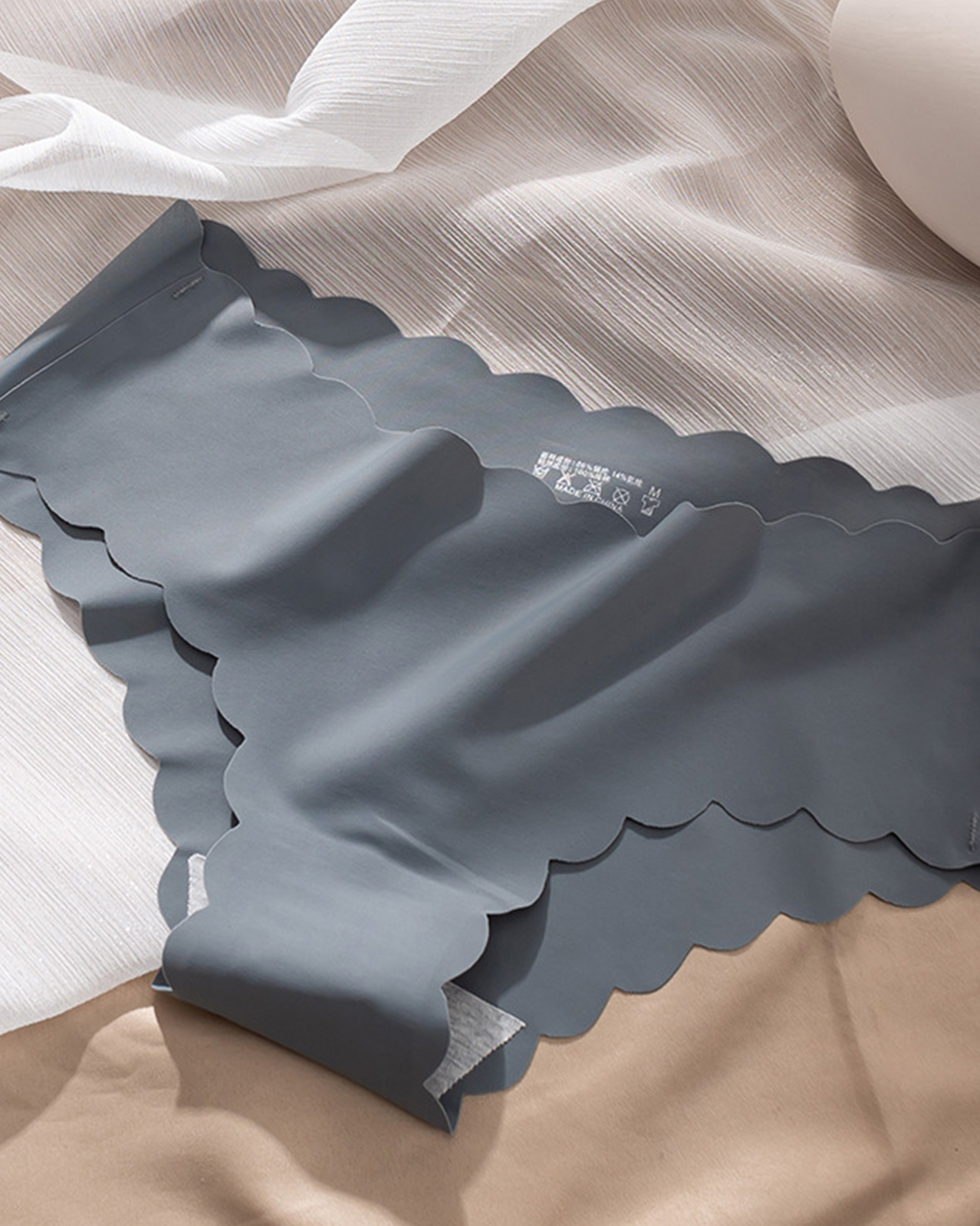 Ice Silk High Elastic Seamless Underwear Woman Ice Silk High Elastic Seamless Underwear Woman