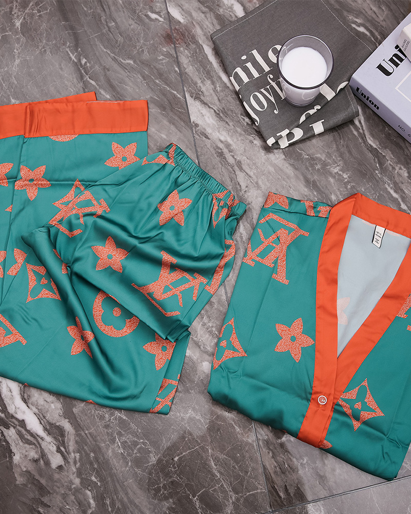 Imitation Silk Printed Pajamas Set Imitation Silk Printed Pajamas Set