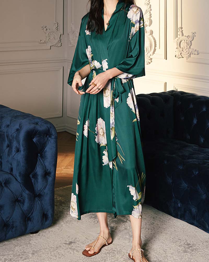 Light Luxury Satin Satin Pajamas With Three-Quarter Sleeves Light Luxury Satin Satin Pajamas With Three-Quarter Sleeves